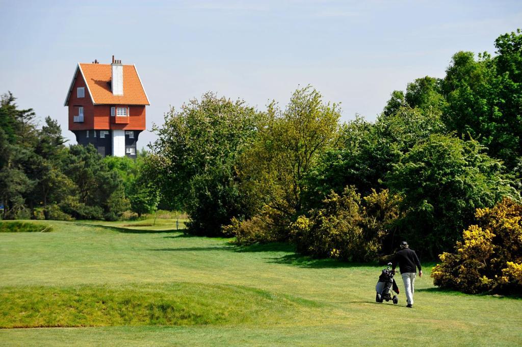 Thorpeness Golf Club And Hotel Exterior photo